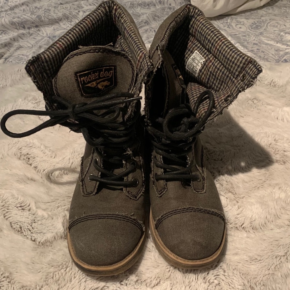 Rocket Dog Combat Distressed Boots Size 7
